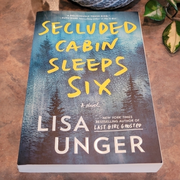 VARIOUS AUTHORS Bundle of 8 Books, Various Genre - Picture 11 of 16